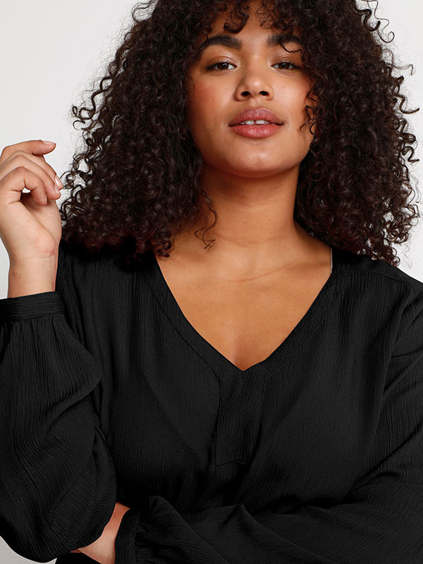 AMI - Plus Size Bluse fra Kaffe Curve