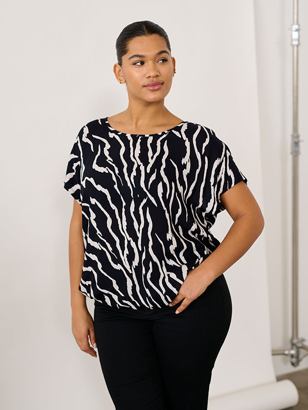 SONNA  - Plus Size Bluse fra Kaffe Curve