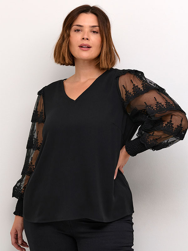 KCELLIS - Plus Size Bluse fra Kaffe Curve