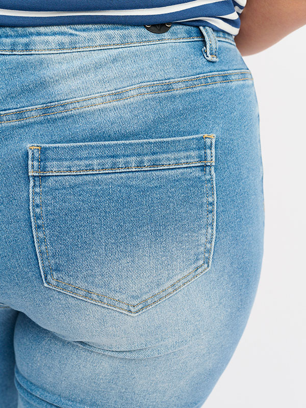 ADVAN - Plus Size Jeans fra Adia