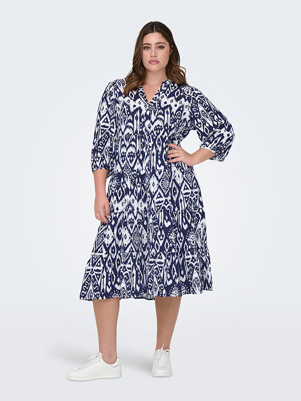 CARMILANA - Plus Size Kjole fra Only Carmakoma